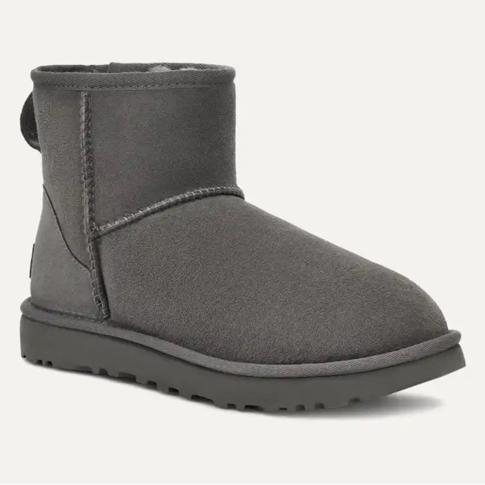 UGG Classic Mini II Stitch Water Resistant Ankle Booties Size 6